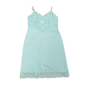 VINTAGE VANITY FAIR SLIP